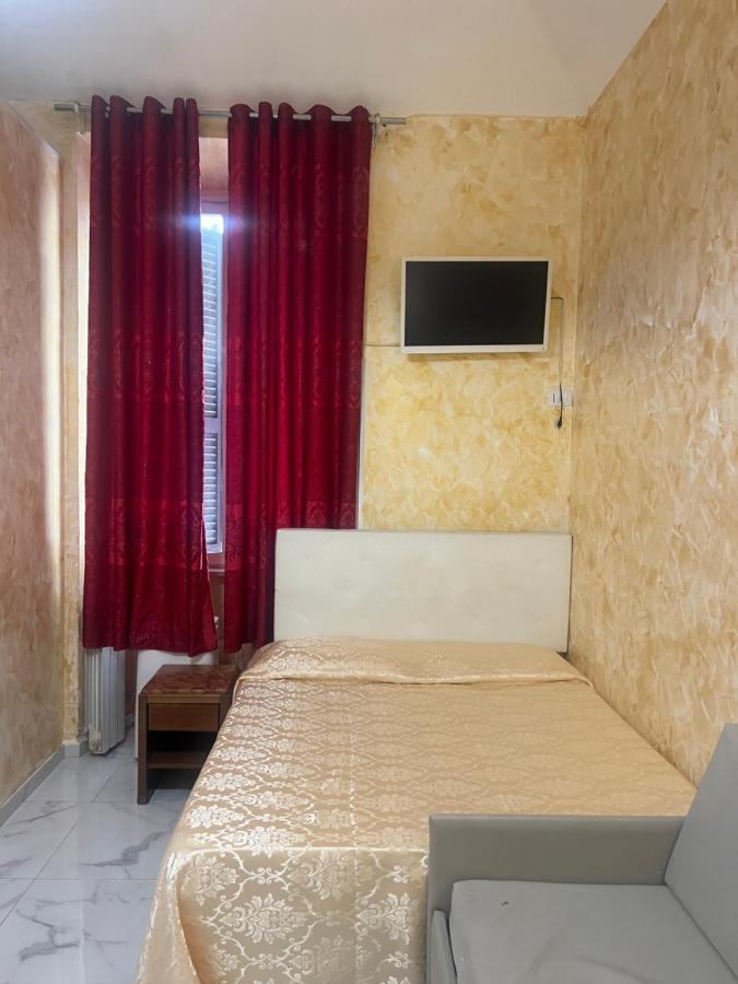 Отель Termini Golden House Рим Экстерьер фото